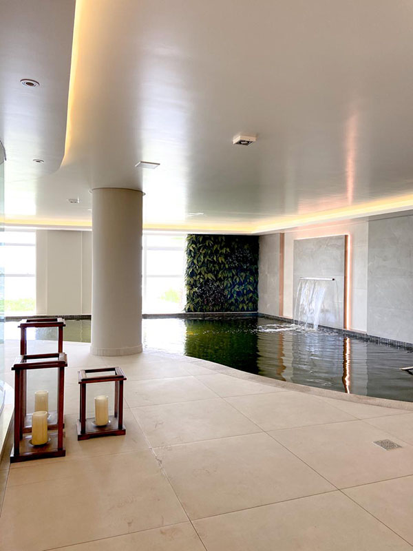 L’Essence – Piscina 03-600